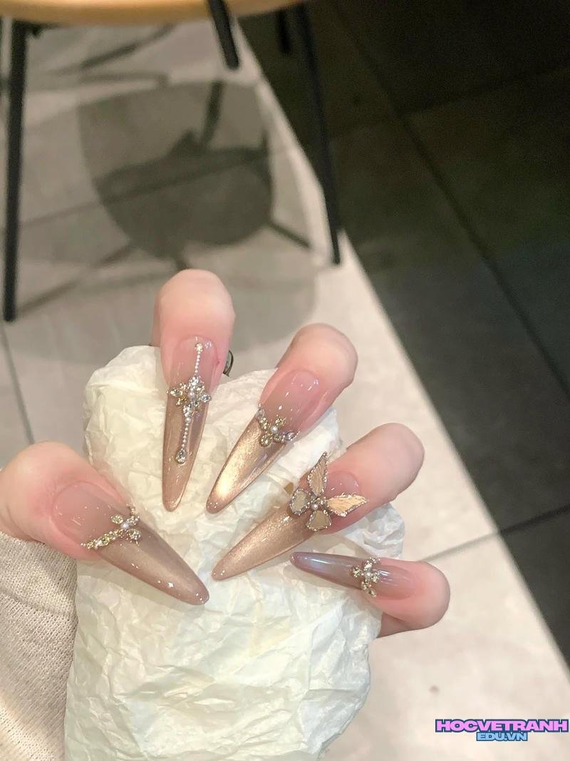 Xem ảnh nail bướm mới nhất