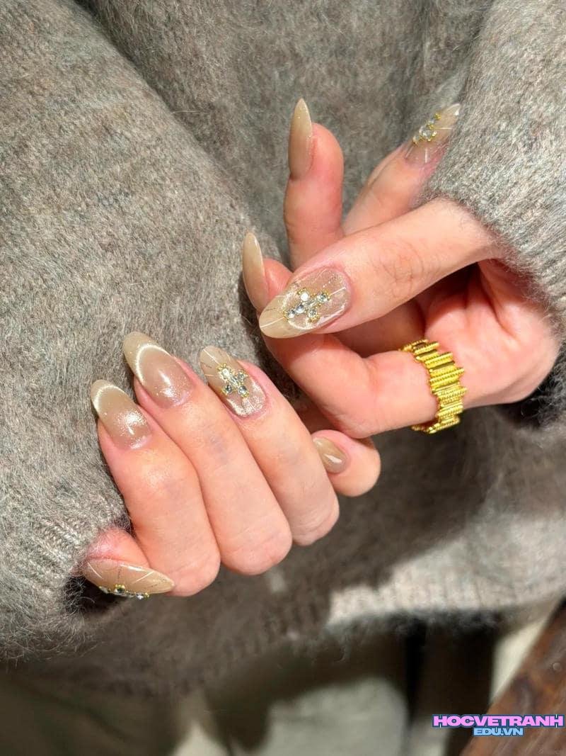 Xem ảnh nail chụp kỷ yếu đẹp