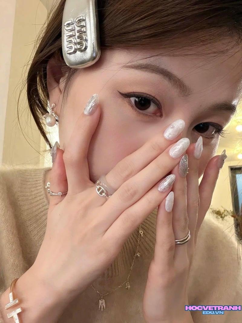 Xem ảnh nail chụp kỷ yếu mới nhất