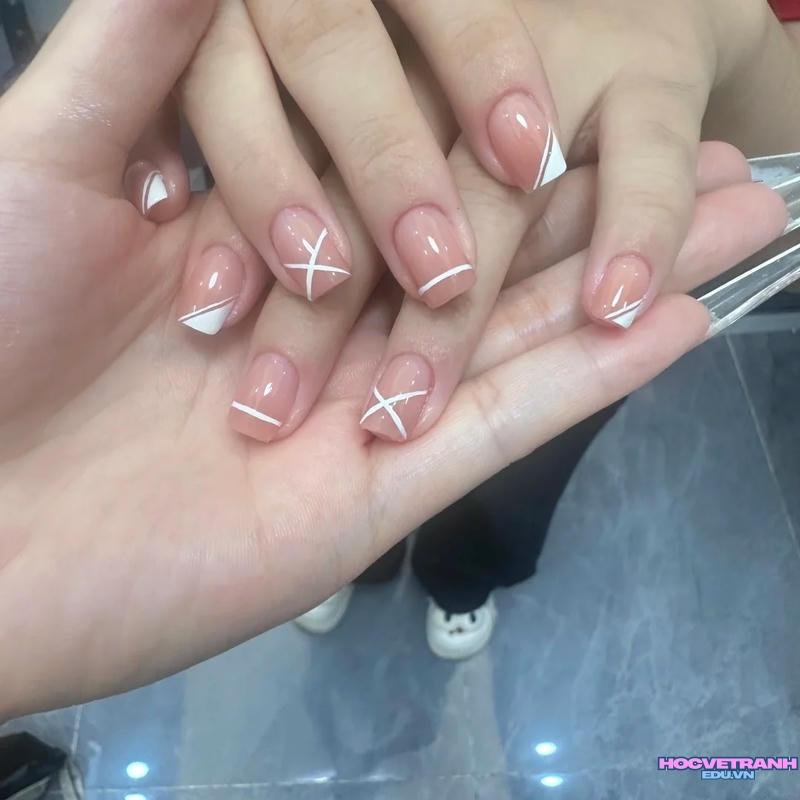 Xem ảnh nail kẻ đẹp nhất