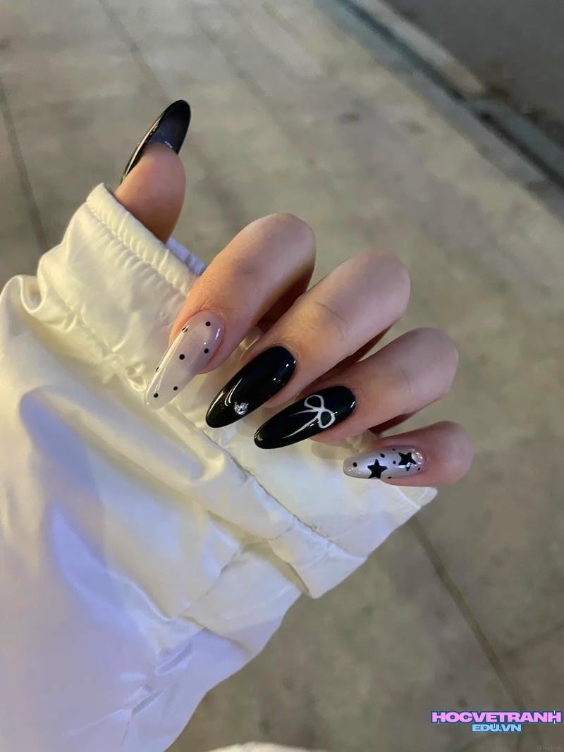 Xem ảnh nail màu đen đẹp nhất