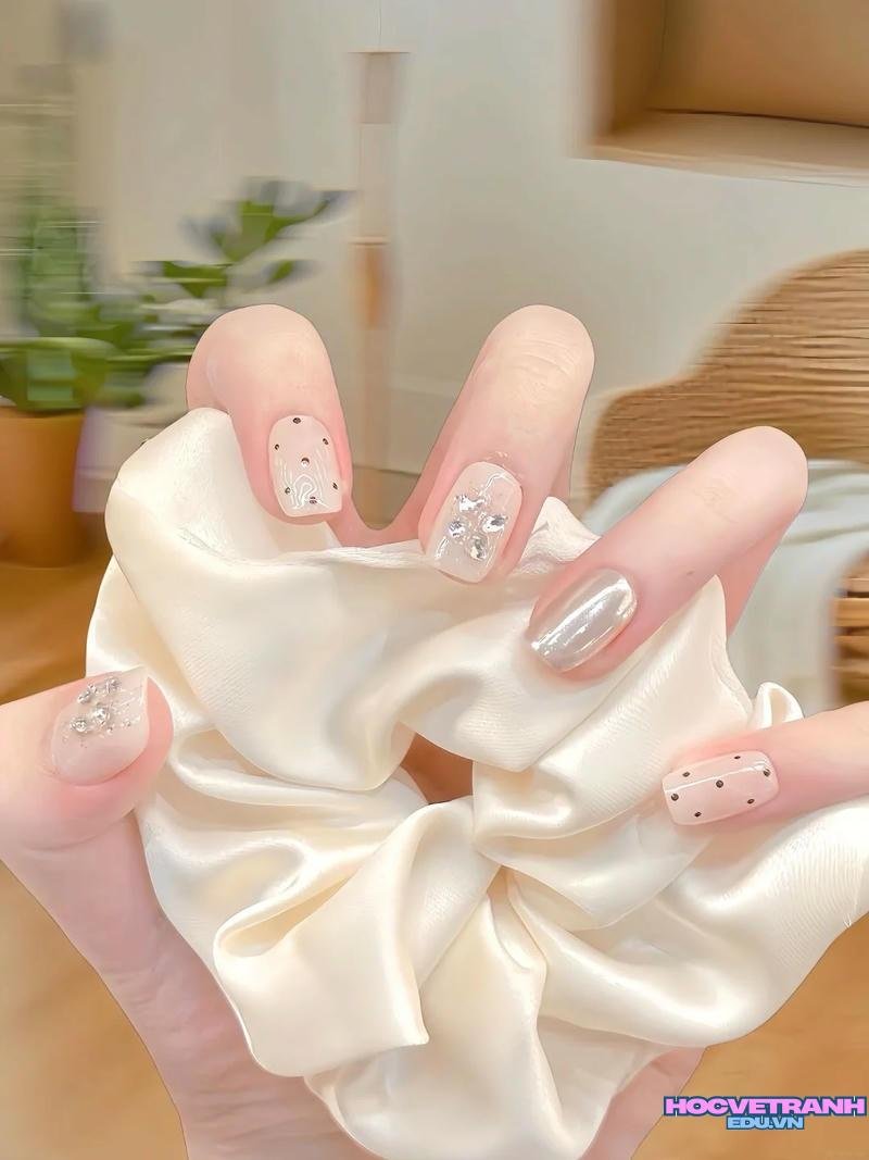 Xem ảnh nail móng vuông đẹp