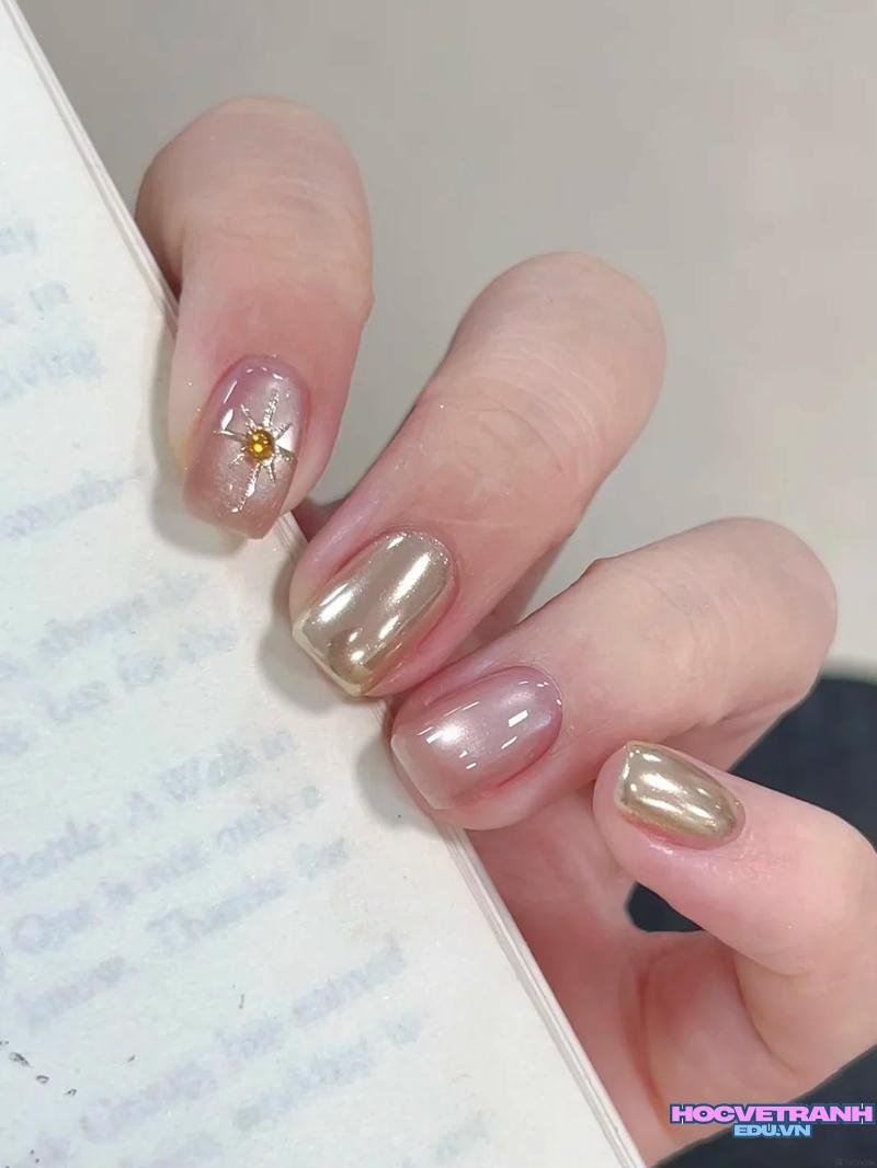 Xem ảnh nail tráng gương mới nhất