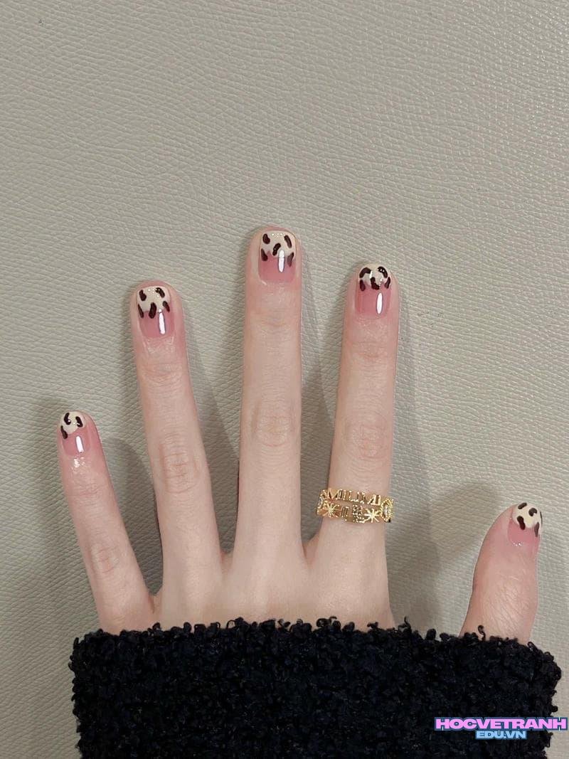 Xem bộ ảnh nail bò sữa miễn phí