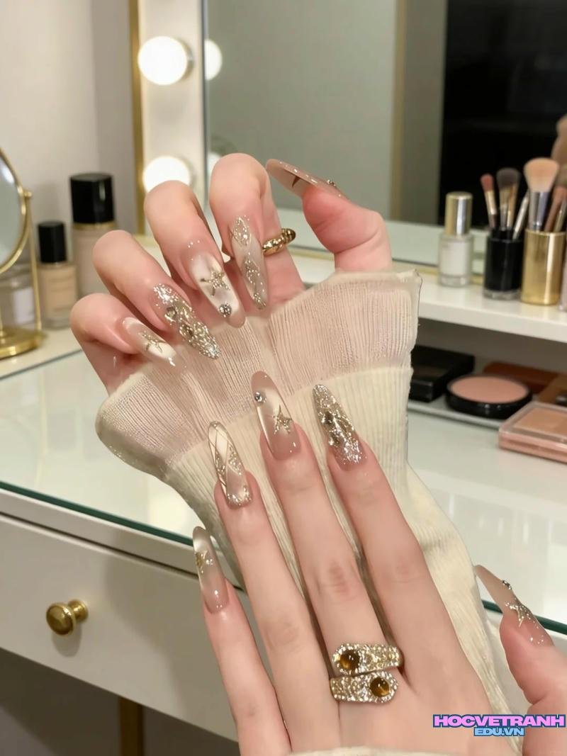 Xem bộ ảnh nail sang chảnh miễn phí