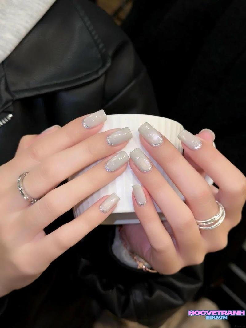 Ảnh ảnh nail hợp mệnh kim cuốn hút