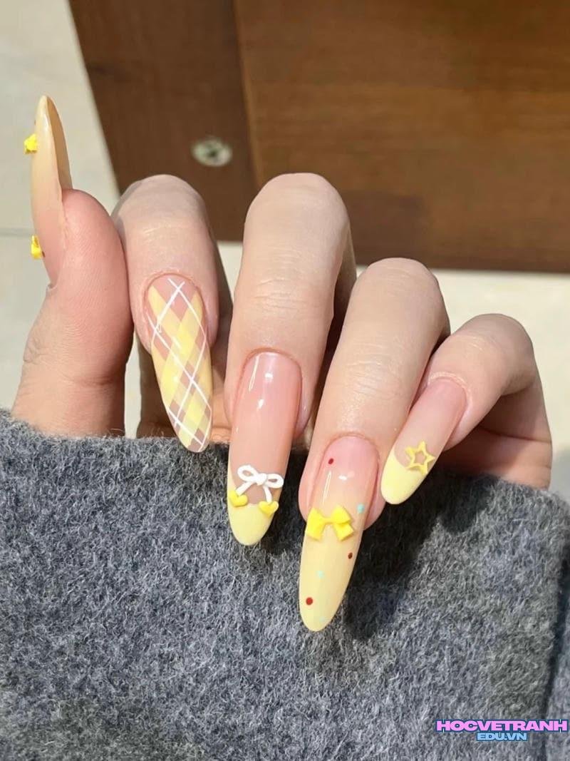 Ảnh ảnh nail màu vàng cuốn hút