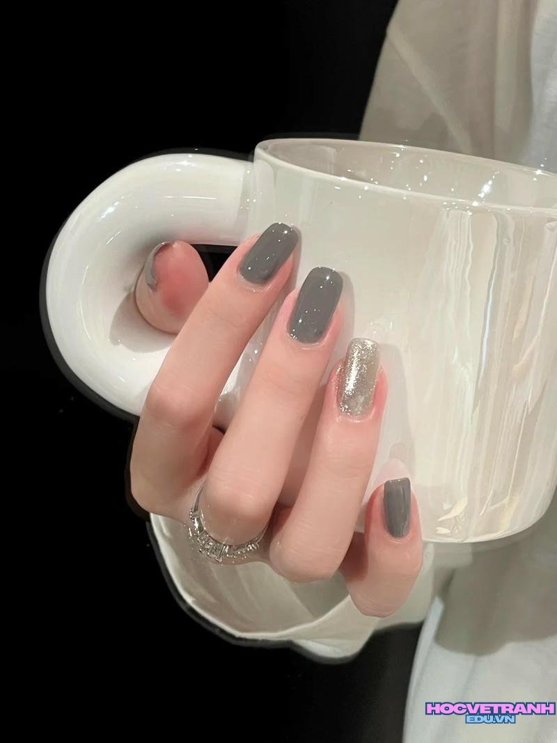 Ảnh ảnh nail màu xám cuốn hút