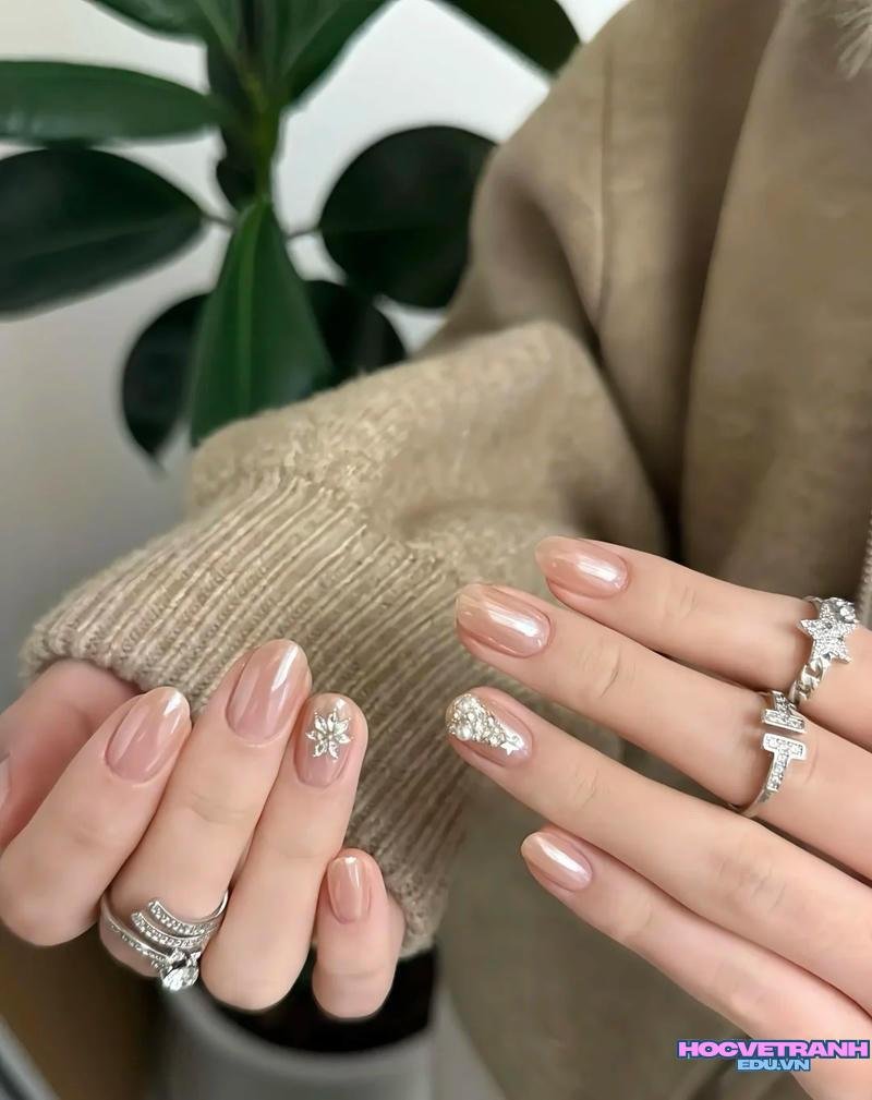 Ảnh ảnh nail trung niên cuốn hút
