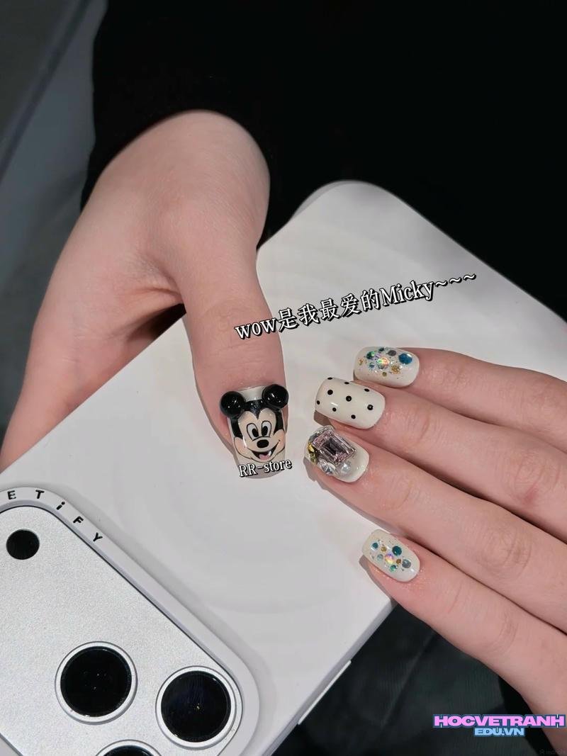 Bộ ảnh nail chuột mickey độc đáo