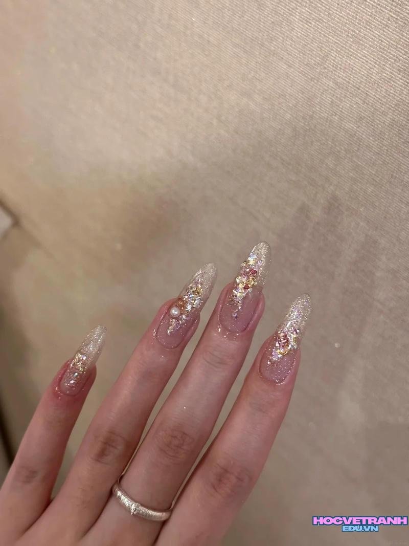 Bộ ảnh nail nhũ độc đáo