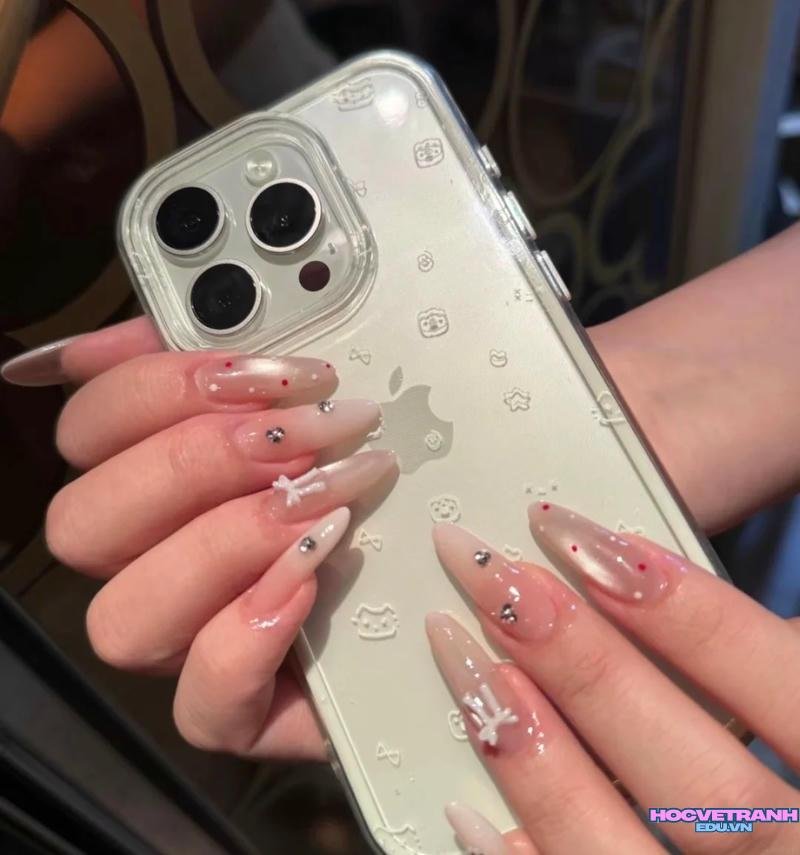 Bộ sưu tập ảnh nail móng nhọn tròn trend nhất