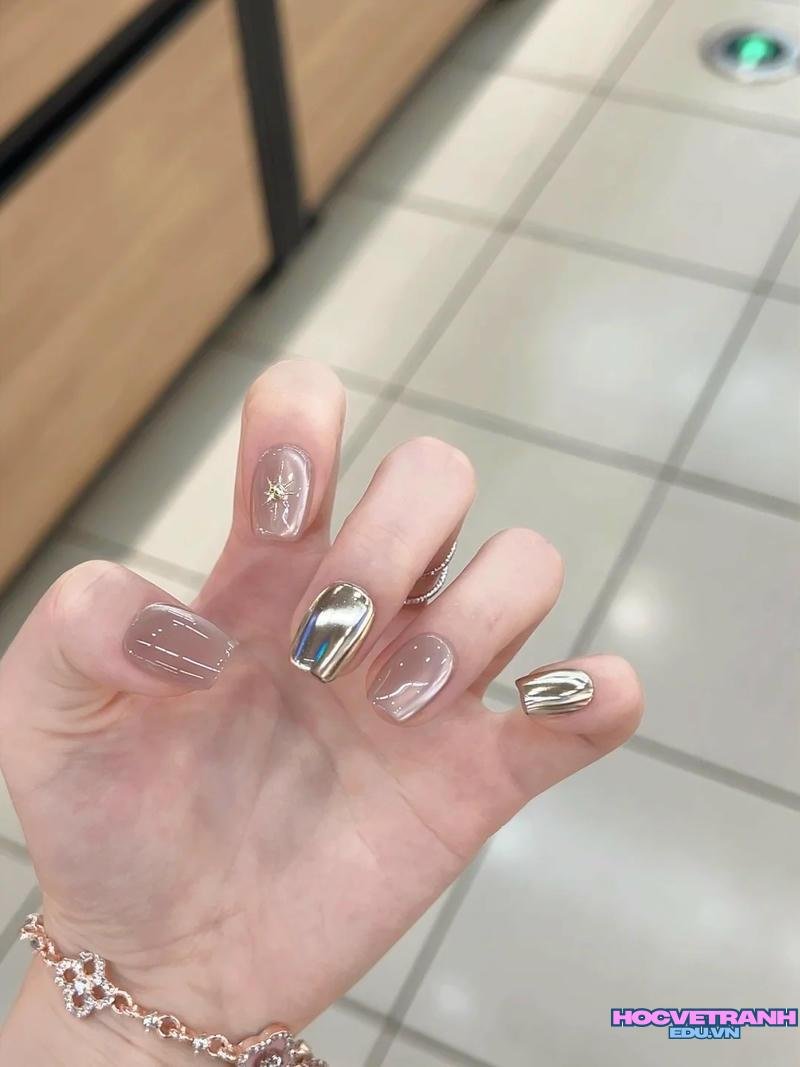 Khám phá ảnh nail hợp mệnh kim độc đáo