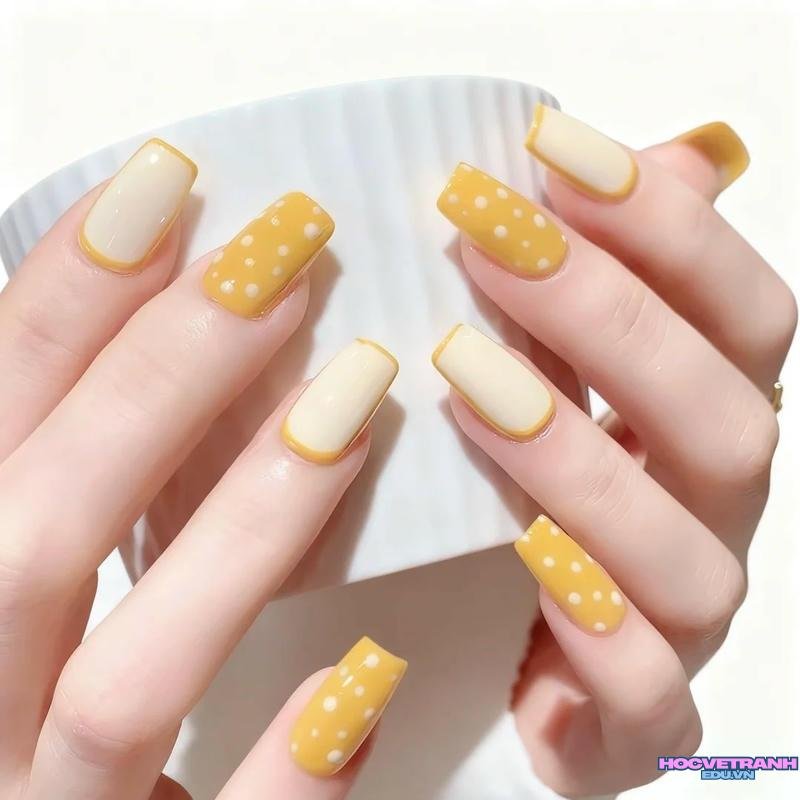 Khám phá ảnh nail màu vàng cuốn hút
