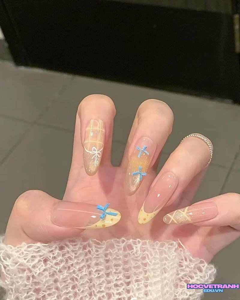 Khám phá ảnh nail màu vàng đẹp