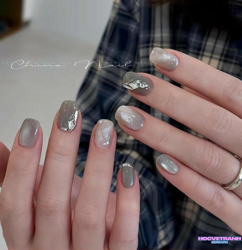Khám phá ảnh nail màu xám độc đáo