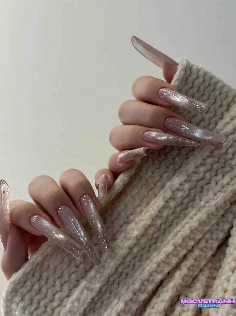 Khám phá ảnh nail nhũ thu hút