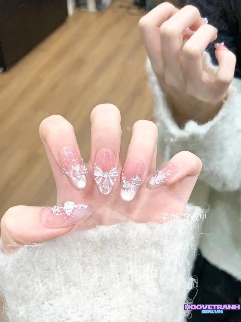 Khám phá ảnh nail sinh nhật độc đáo