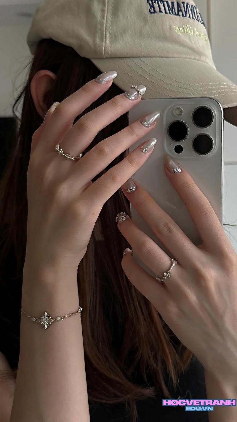 Khám phá kho ảnh nail hợp mệnh kim cực đẹp