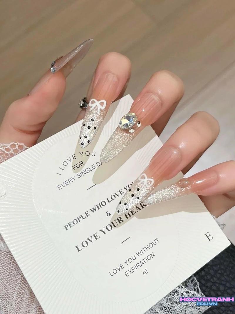 Khám phá kho ảnh nail tiểu thư cuốn hút