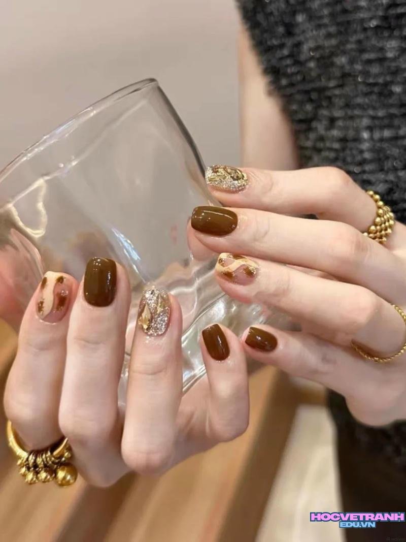 Loạt ảnh nail hợp mệnh thổ đẹp