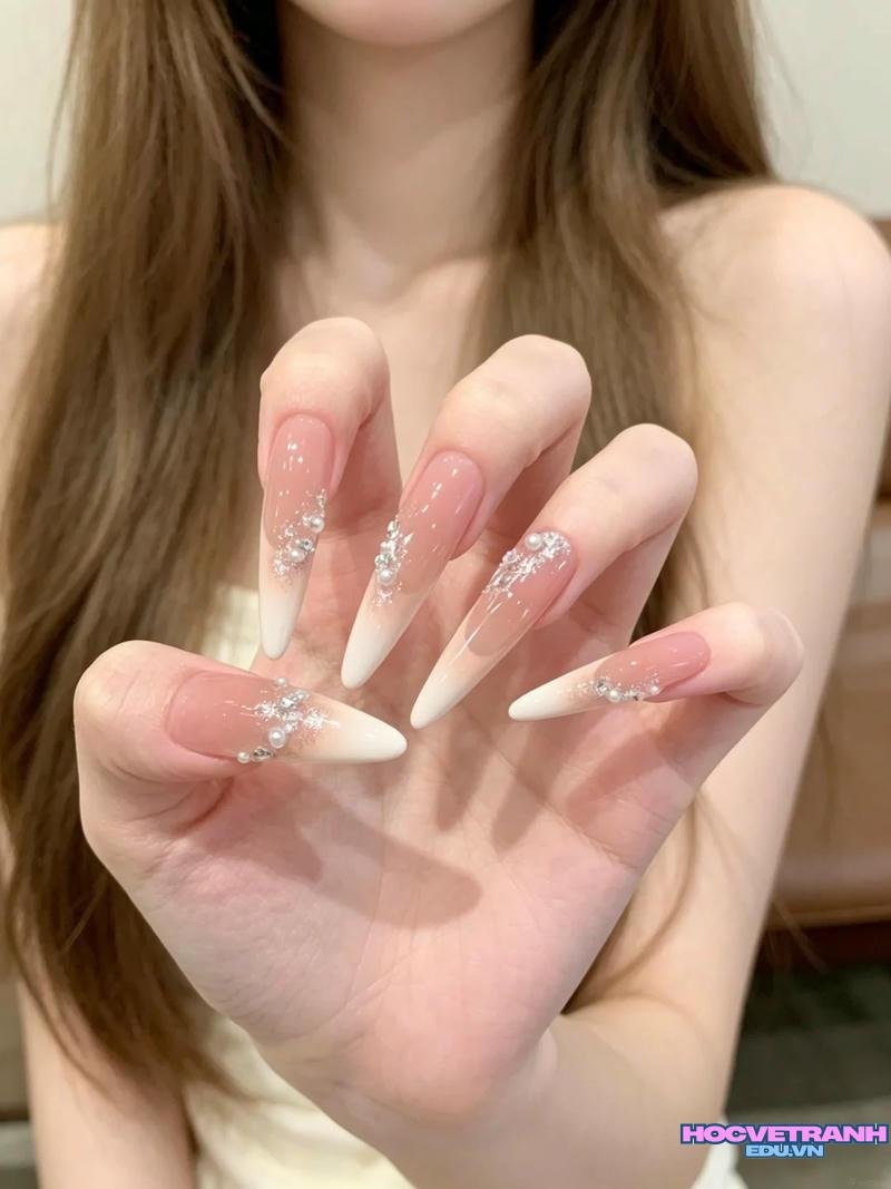 Ngắm ảnh nail đơn giản nhẹ nhàng mới