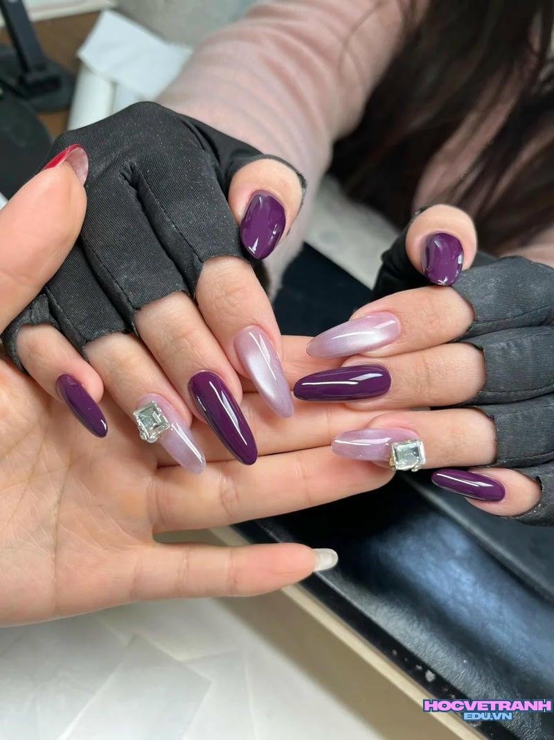 Ngắm ảnh nail màu tím hot