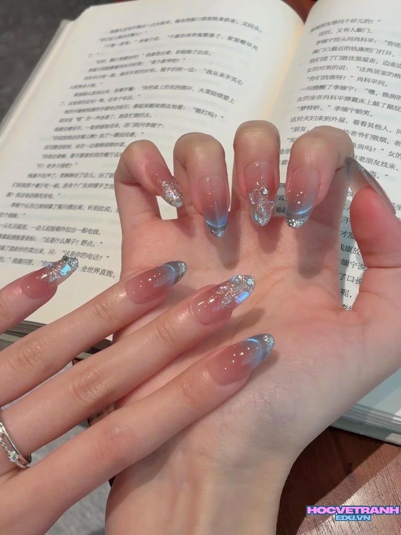 Ngắm bộ ảnh nail đi biển cực hot