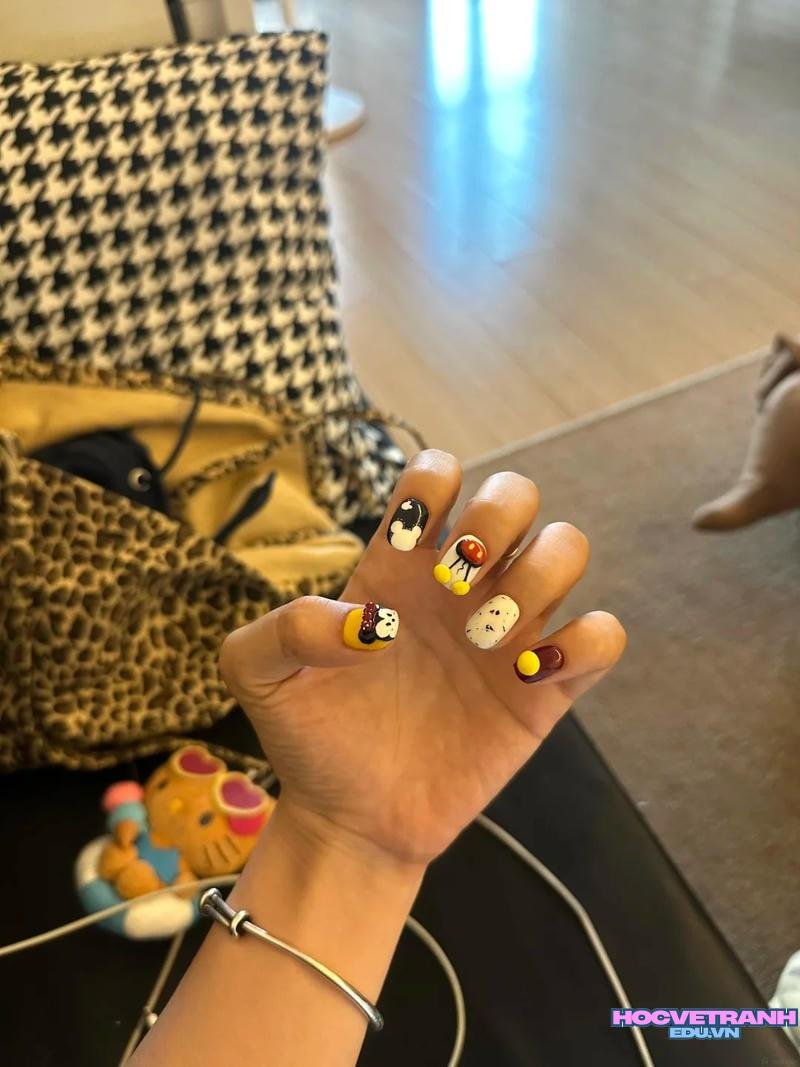Tải về ảnh nail chuột mickey mới