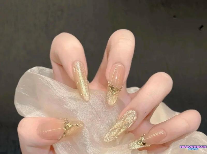 Tổng hợp ảnh nail màu vàng hot