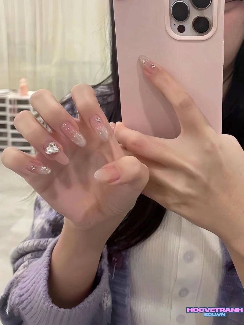 Tuyển tập bộ ảnh nail móng nhọn tròn trend nhất