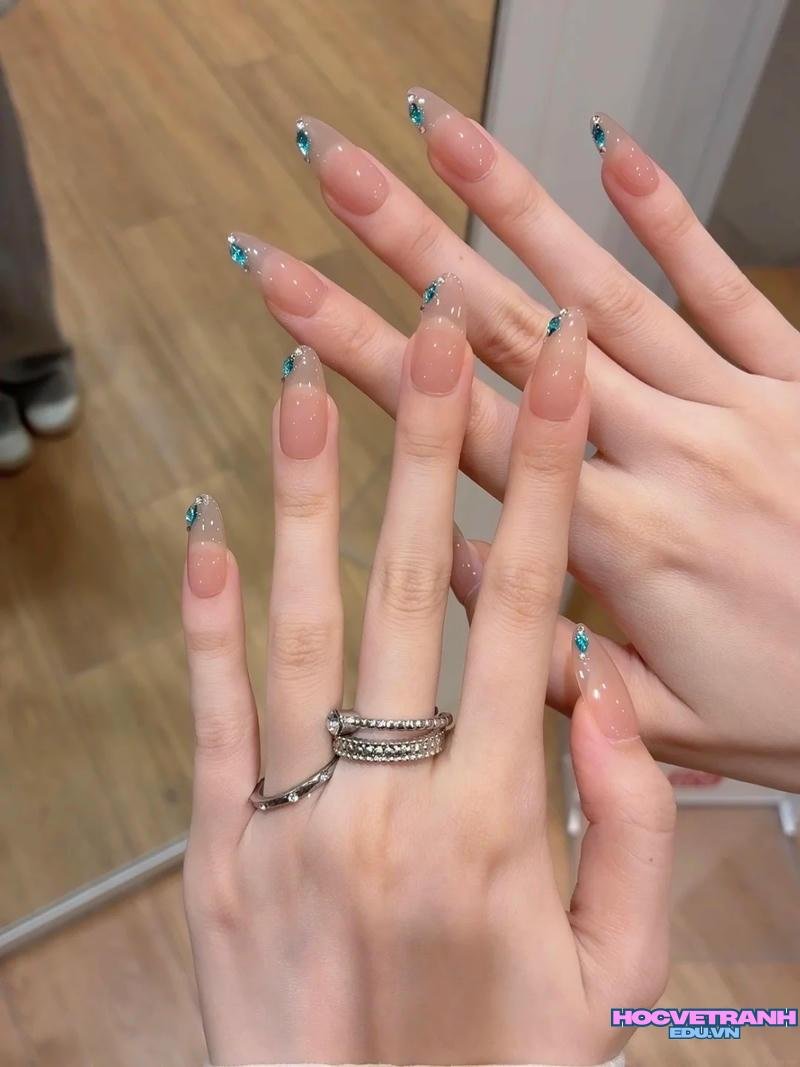 Xem ảnh nail đi biển mới nhất