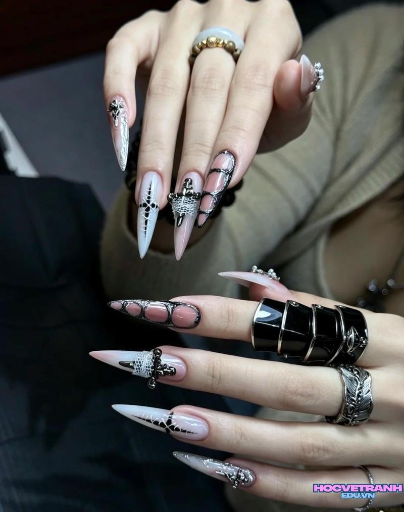 Xem ảnh nail halloween đẹp