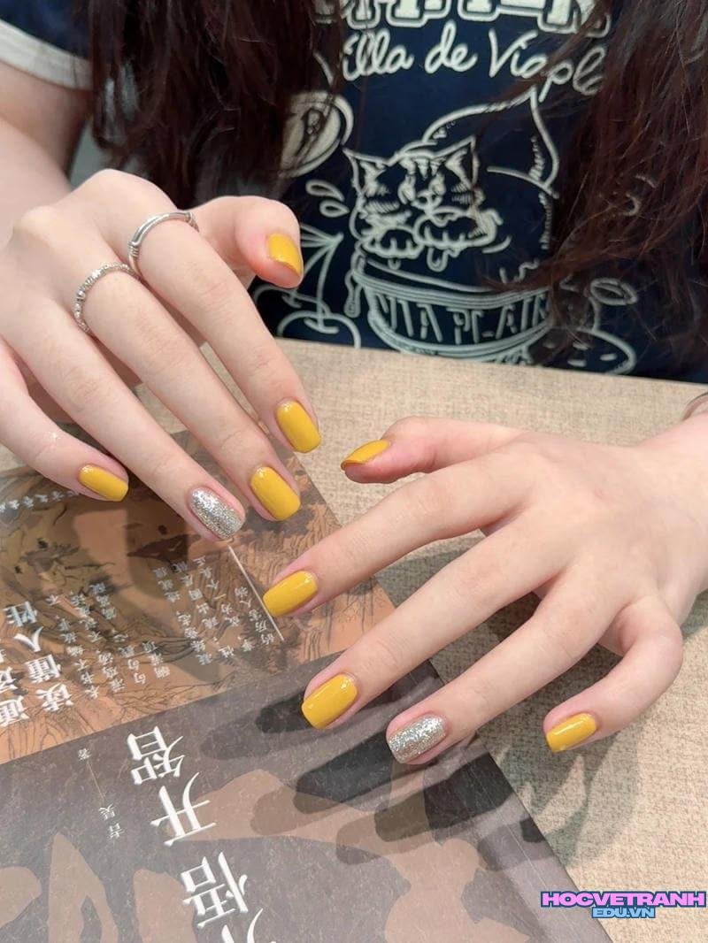 Xem ảnh nail màu vàng đẹp