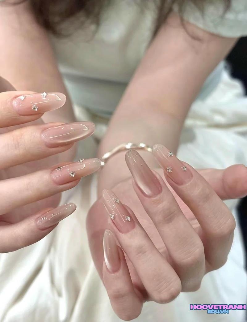 Xem ảnh nail móng nhọn tròn mới nhất