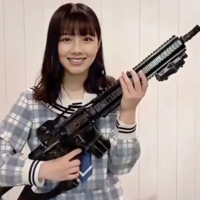 meme cầm súng cô gái meme cầm súng cô gái